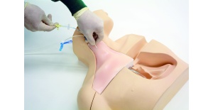 02-simulador-de-insercion-de-cvc-iii-m93c-de-kyoto-kagaku