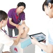 02-entrenador-de-auscultacion-de-sonidos-pulmonares-pediatricos-lsat-pediatrico-mw57-de-kyoto-kagaku